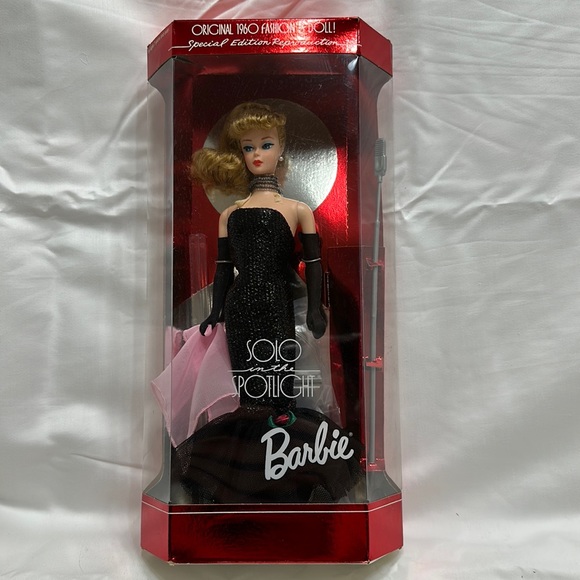 Barbie - Picture 1 of 4